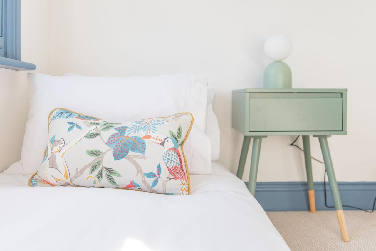 Wheelwrights Cottage By Bloom Stays Staple Cross 외부 사진